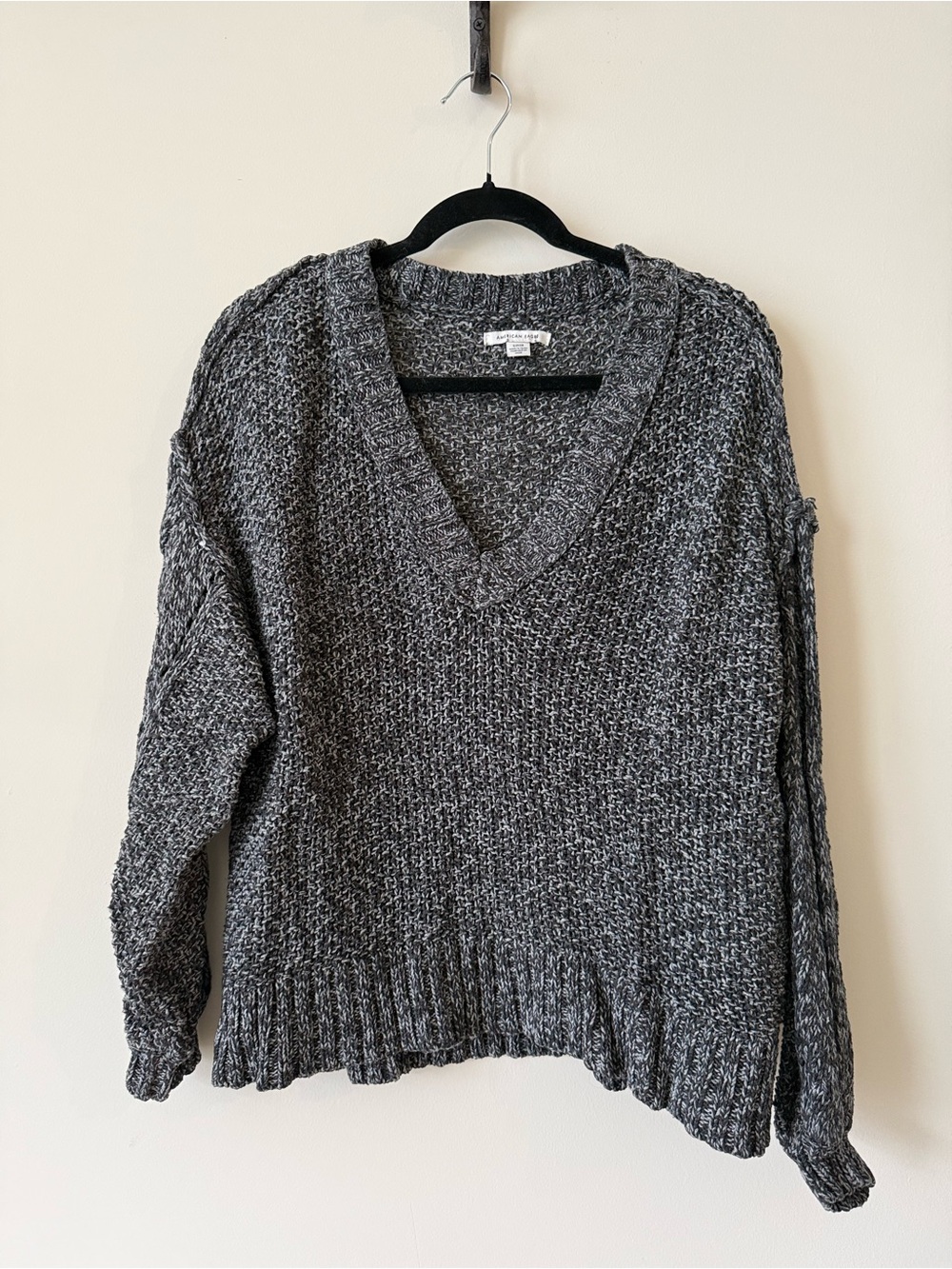 American Eagle Outfitters Gray Marled V-Neck Sweater